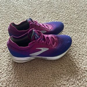 Brooks good condition never used for running didn’t wear much